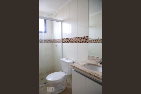 Apartamento à venda com 75m², 2 quartos e 2 vagasBanheiro da Suíte