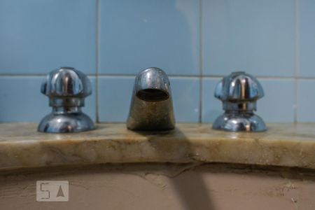 Apartamento para alugar com 145m², 4 quartos e sem vaga Apartamento para alugar com 145m², 4 quartos e sem vagaBanheiro 1