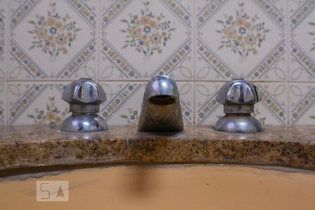 Apartamento para alugar com 145m², 4 quartos e sem vaga Apartamento para alugar com 145m², 4 quartos e sem vagaBanheiro 2