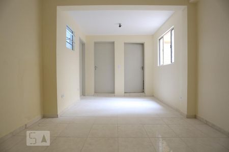 Sala de casa para alugar com 2 quartos, 75m² em Jardim Celeste, São Paulo