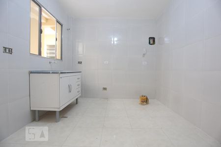 Cozinha de casa para alugar com 2 quartos, 75m² em Jardim Celeste, São Paulo