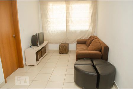 Sala de casa de condomínio para alugar com 1 quarto, 31m² em Samambaia Sul , Brasília