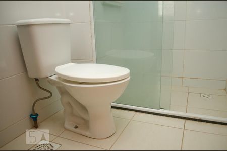 Banheiro de casa de condomínio para alugar com 1 quarto, 31m² em Samambaia Sul , Brasília