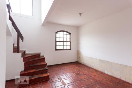Sala  de casa para alugar com 4 quartos, 100m² em Álvaro Camargos, Belo Horizonte