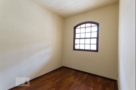 Casa para alugar com 100m², 4 quartos e 2 vagasQuarto 3