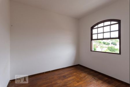 Casa para alugar com 100m², 4 quartos e 2 vagasQuarto 1