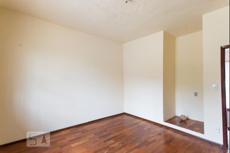 Casa para alugar com 100m², 4 quartos e 2 vagasQuarto 4