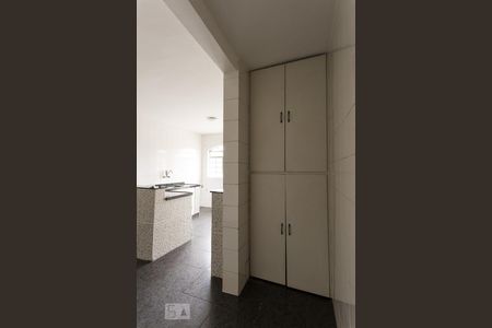 Sala  de casa para alugar com 4 quartos, 100m² em Álvaro Camargos, Belo Horizonte