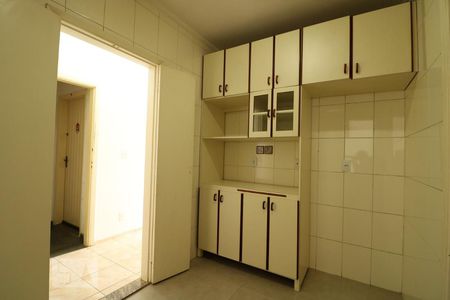 Cozinha de kitnet/studio à venda com 1 quarto, 42m² em Centro, Campinas