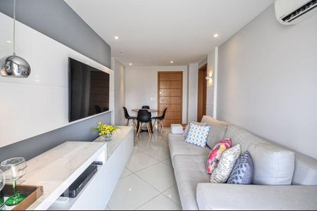 Sala de apartamento para alugar com 2 quartos, 62m² em Pechincha, Rio de Janeiro