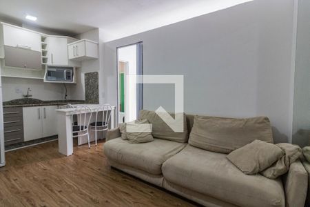 Sala de apartamento para alugar com 1 quarto, 30m² em Kobrasol, São José