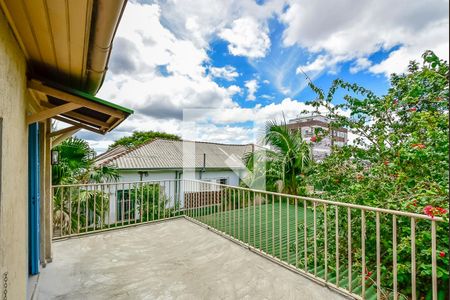 Casa à venda com 163m², 2 quartos e 3 vagas Casa à venda com 163m², 2 quartos e 3 vagasVaranda