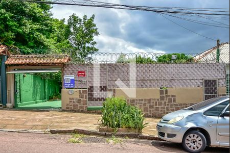 Casa à venda com 163m², 2 quartos e 3 vagas Casa à venda com 163m², 2 quartos e 3 vagasFachada