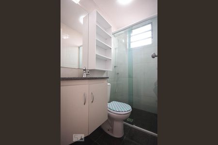 Banheiro de apartamento à venda com 2 quartos, 49m² em Jardim Leonor, São Paulo