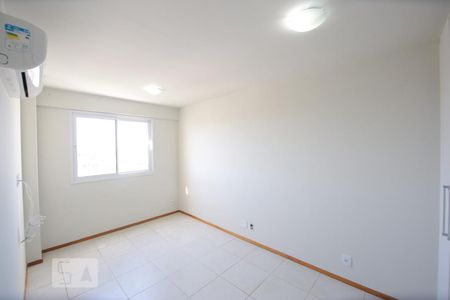 Quarto de apartamento para alugar com 3 quartos, 132m² em Recreio dos Bandeirantes, Rio de Janeiro