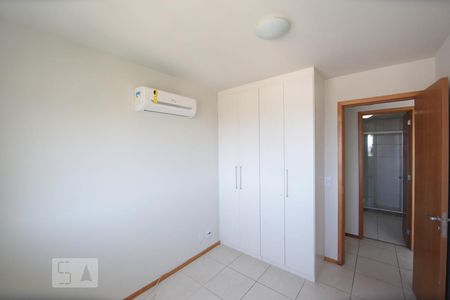 Quarto de apartamento para alugar com 3 quartos, 132m² em Recreio dos Bandeirantes, Rio de Janeiro