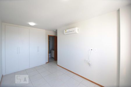 Quarto de apartamento para alugar com 3 quartos, 132m² em Recreio dos Bandeirantes, Rio de Janeiro