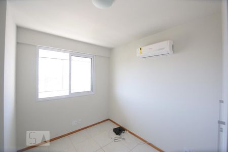 Quarto  de apartamento para alugar com 3 quartos, 132m² em Recreio dos Bandeirantes, Rio de Janeiro