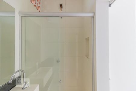 Banheiro de apartamento para alugar com 2 quartos, 70m² em Minas Brasil, Belo Horizonte