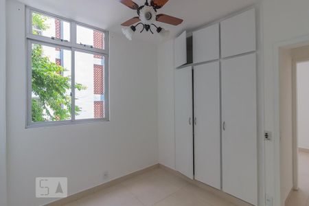 Quarto de apartamento para alugar com 2 quartos, 70m² em Minas Brasil, Belo Horizonte