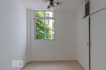 Quarto de apartamento para alugar com 2 quartos, 70m² em Minas Brasil, Belo Horizonte