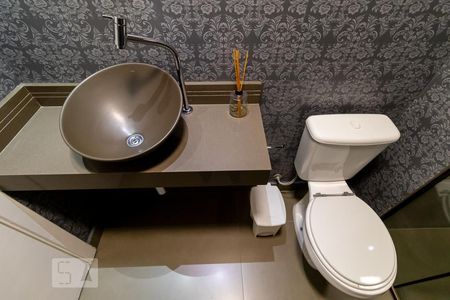 Apartamento à venda com 67m², 2 quartos e 2 vagas Apartamento à venda com 67m², 2 quartos e 2 vagasBanheiro