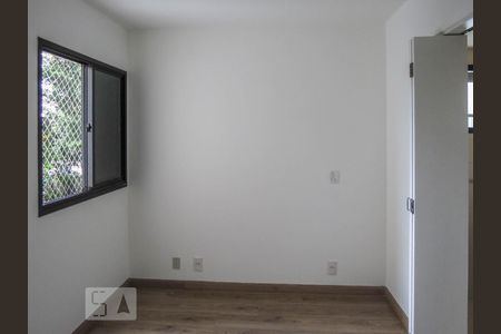 SUÍTE de apartamento para alugar com 2 quartos, 80m² em Jardim Peri Peri, São Paulo