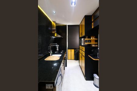Cozinha de apartamento para alugar com 2 quartos, 48m² em Brooklin Paulista, São Paulo