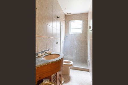 Banheiro de Apartamento com 2 quartos, 90m² Mont'Serrat