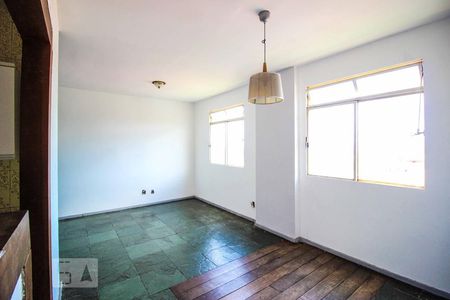 Sala de apartamento para alugar com 2 quartos, 70m² em São Lucas, Belo Horizonte