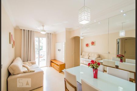 Sala de apartamento para alugar com 2 quartos, 48m² em Vila Firmiano Pinto, São Paulo
