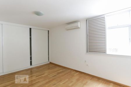Apartamento à venda com 145m², 3 quartos e 1 vagaSuíte