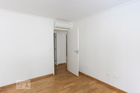 Apartamento à venda com 145m², 3 quartos e 1 vagaQuarto 02