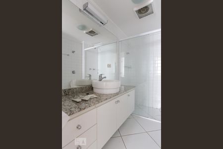 Apartamento à venda com 145m², 3 quartos e 1 vagaBanheiro