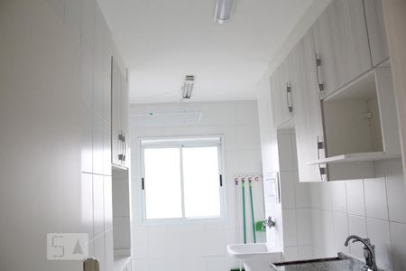 Cozinha de apartamento para alugar com 2 quartos, 54m² em Jardim das Samambaias, Jundiaí
