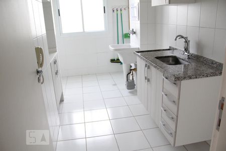 Cozinha de apartamento para alugar com 2 quartos, 54m² em Jardim das Samambaias, Jundiaí