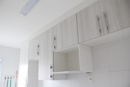 Cozinha de apartamento para alugar com 2 quartos, 54m² em Jardim das Samambaias, Jundiaí