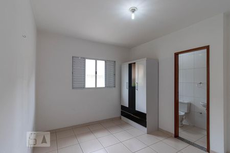 suite 1 de casa de condomínio para alugar com 2 quartos, 59m² em Vila Ré, São Paulo