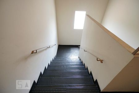 Apartamento para alugar com 61m², 2 quartos e 1 vagaEscada