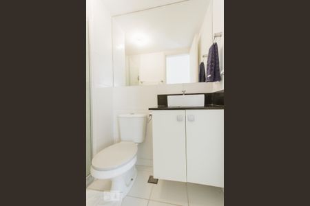 Banheiro Social de apartamento à venda com 3 quartos, 70m² em Jacarepaguá, Rio de Janeiro