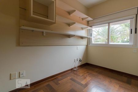 Casa de condomínio à venda com 458m², 4 quartos e 3 vagas Casa de condomínio à venda com 458m², 4 quartos e 3 vagasQuarto 02