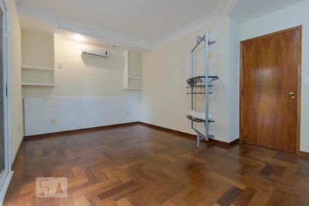 Casa de condomínio à venda com 458m², 4 quartos e 3 vagas Casa de condomínio à venda com 458m², 4 quartos e 3 vagasSuíte Master