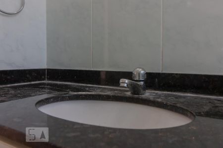Banheiro  de apartamento para alugar com 2 quartos, 50m² em Vila Deodoro, São Paulo