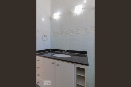 Banheiro  de apartamento para alugar com 2 quartos, 50m² em Vila Deodoro, São Paulo