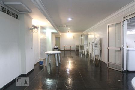 Apartamento à venda com 50m², 2 quartos e 1 vaga Apartamento à venda com 50m², 2 quartos e 1 vagaÁrea comum - Salão de festas