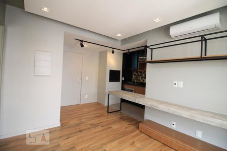 Sala de apartamento para alugar com 1 quarto, 41m² em Jardim do Salso, Porto Alegre