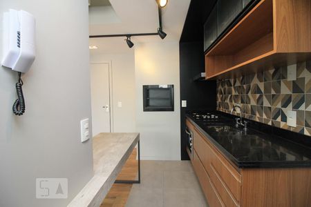Cozinha de apartamento para alugar com 1 quarto, 41m² em Jardim do Salso, Porto Alegre