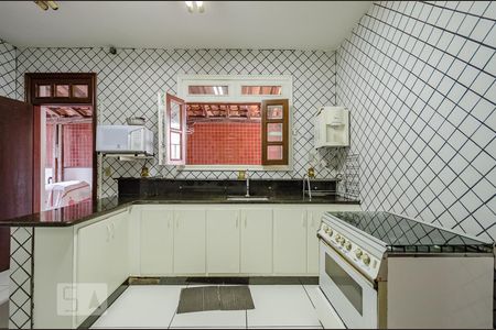 Casa para alugar com 427m², 6 quartos e 6 vagasCozinha