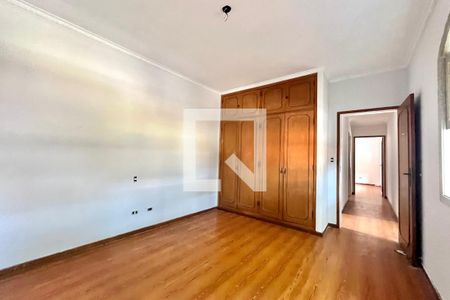 Quarto 1 de casa para alugar com 2 quartos, 180m² em Jabaquara, São Paulo