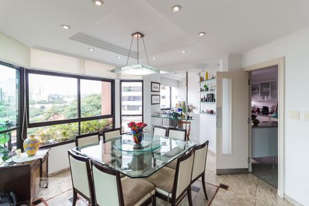 Sala de apartamento à venda com 3 quartos, 220m² em Pacaembu, São Paulo